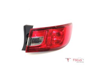 Used Taillight, right Renault Clio IV (5R) 1.2 16V Price € 14,99 Margin scheme offered by Focus Automotive