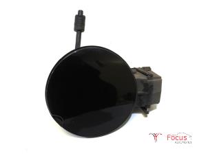 Used Tank cap cover Renault Clio IV (5R) 1.2 16V Price on request offered by Focus Automotive