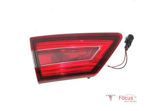 Used Taillight, left Renault Clio IV (5R) 1.2 16V Price € 19,99 Margin scheme offered by Focus Automotive