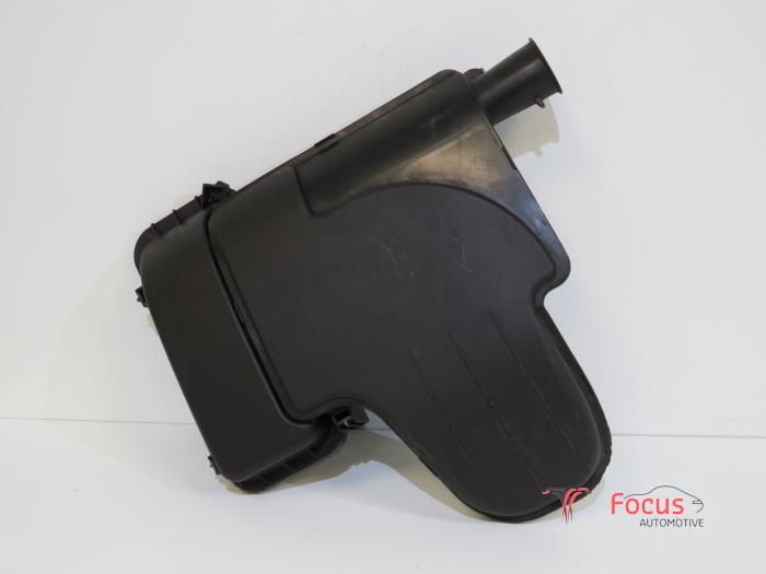 Gebrauchte Luftfiltergehäuse Peugeot 107 1.0 12V Preis € 19,95 Margenregelung angeboten von Focus Automotive