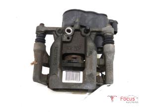Used Rear brake calliper, right Peugeot 5008 II (M4/MC/MJ/MR) 1.6 16V PureTech 180 Price € 40,00 Margin scheme offered by Focus Automotive
