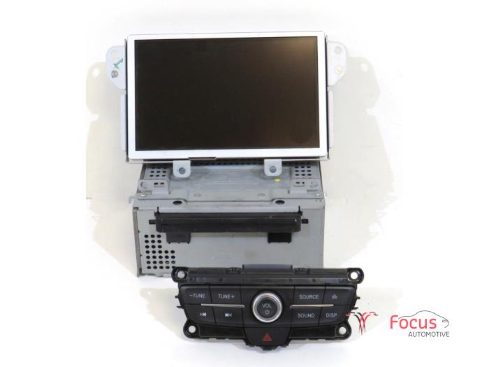 Usagé Système navigation Ford Focus 3 1.0 Ti-VCT EcoBoost 12V 125 Prix € 299,99 Règlement à la marge proposé par Focus Automotive