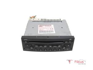 Used Radio CD player Peugeot 206+ (2L/M) 1.1 XR,XS Price € 50,00 Margin scheme offered by Focus Automotive