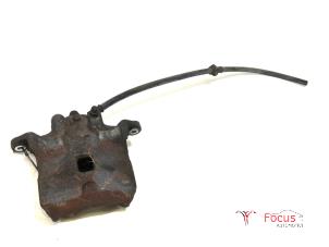 Used Front brake calliper, left Nissan Juke (F15) 1.6 16V Price € 50,00 Margin scheme offered by Focus Automotive