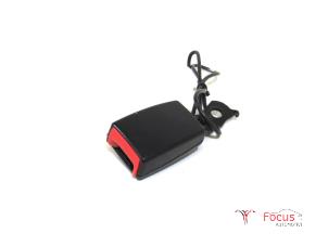 Used Front seatbelt buckle, left Skoda Citigo 1.0 12V Price on request offered by Focus Automotive