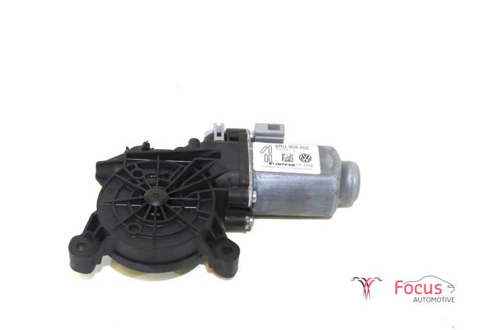 Usados Motor de ventanilla de puerta Skoda Citigo 1.0 12V Precio € 7,50 Norma de margen ofrecido por Focus Automotive