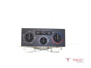Usados Panel de control de calefacción Peugeot Expert (G9) 2.0 HDiF 16V 130 Precio € 39,95 Norma de margen ofrecido por Focus Automotive