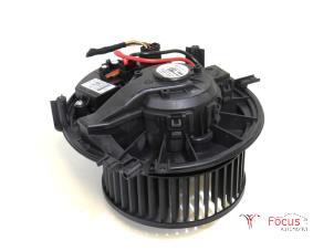 Usados Motor de ventilador de calefactor Audi A3 Sportback (8VA/8VF) 1.4 TFSI 16V Precio € 70,00 Norma de margen ofrecido por Focus Automotive