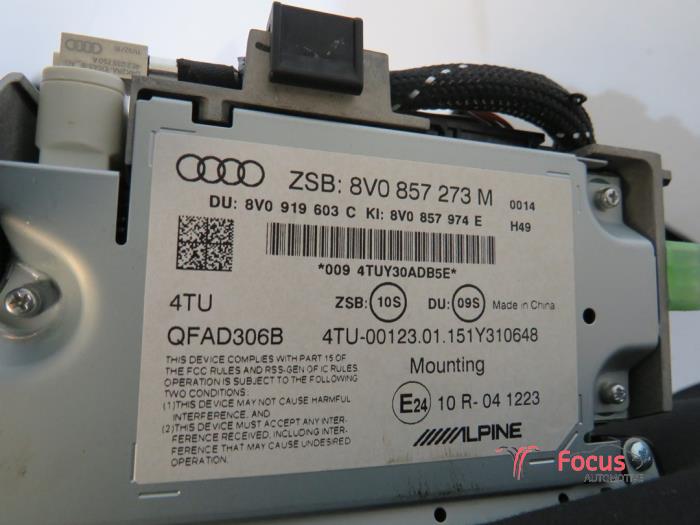Reproductor de CD y radio de un Audi A3 Sportback (8VA/8VF) 1.4 TFSI 16V 2015