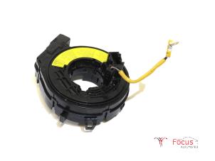 Usados Anillo de airbag Ford Fiesta 6 (JA8) 1.6 TDCi 16V 95 Precio € 15,00 Norma de margen ofrecido por Focus Automotive