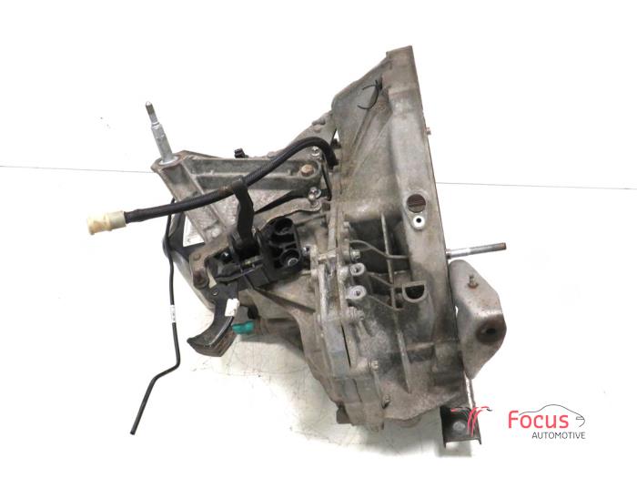 Gearbox from a Renault Kangoo Express (FW) 1.5 dCi 75 2016