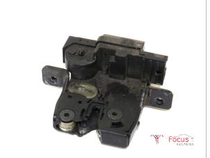 Used Tailgate lock mechanism Renault Kangoo Express (FW) 1.5 dCi 75 Price € 25,00 Margin scheme offered by Focus Automotive