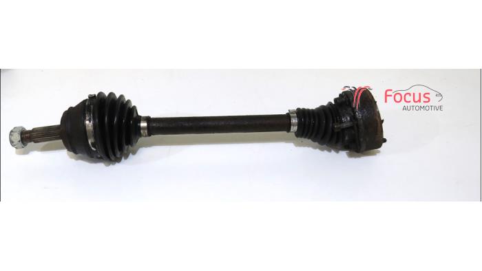 Usagé Cardan gauche (transmission) Volkswagen Golf III Cabrio (1E) 1.8,Avantgarde Prix € 49,95 Règlement à la marge proposé par Focus Automotive