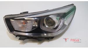 Used Headlight, left Kia Rio IV (YB) 1.2 MPI 16V Price € 724,95 Margin scheme offered by Focus Automotive