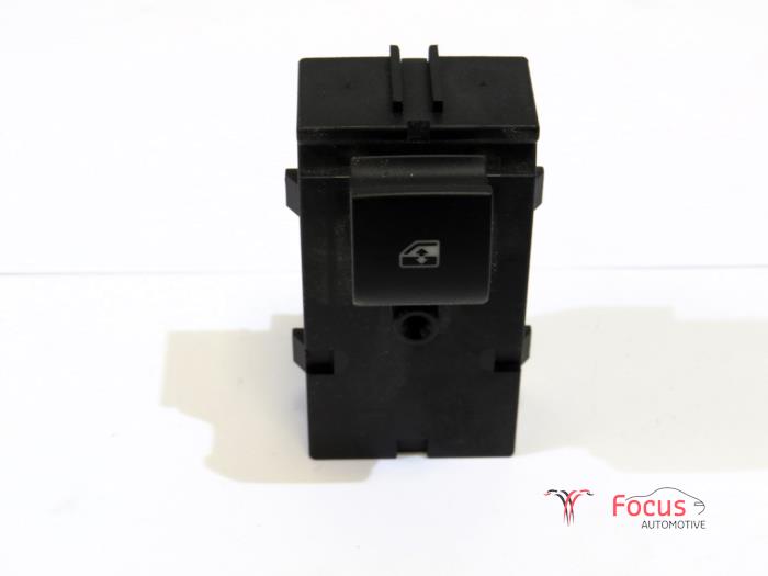 Usados Interruptor de ventanilla eléctrica Opel Mokka/Mokka X 1.6 16V EcoFlex 4x2 Precio € 4,95 Norma de margen ofrecido por Focus Automotive