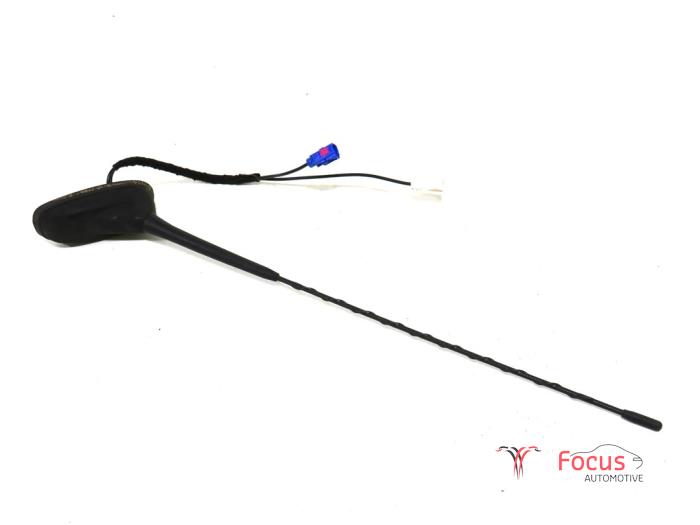 Używane Antena GPS Peugeot 208 I (CA/CC/CK/CL) 1.2 Vti 12V PureTech 82 Cena € 14,95 Procedura marży oferowane przez Focus Automotive