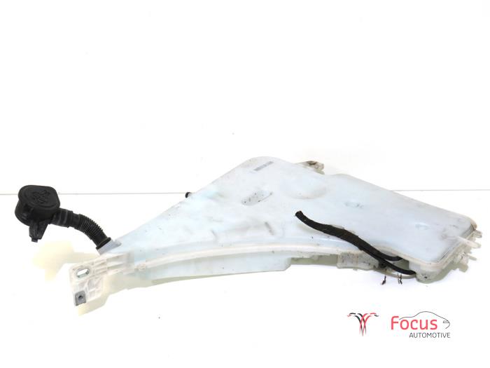 Front windscreen washer reservoir BMW 1 serie 118d 2.0 16V - 235576