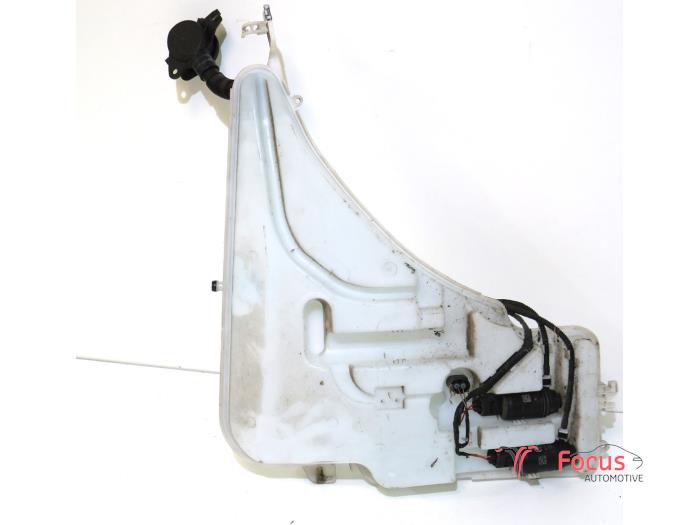Front windscreen washer reservoir BMW 1 serie 118d 2.0 16V - 235576