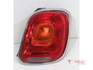 Usagé Feu arrière droit Fiat 500X (334) 1.6 E-torq 16V Prix € 114,95 Règlement à la marge proposé par Focus Automotive