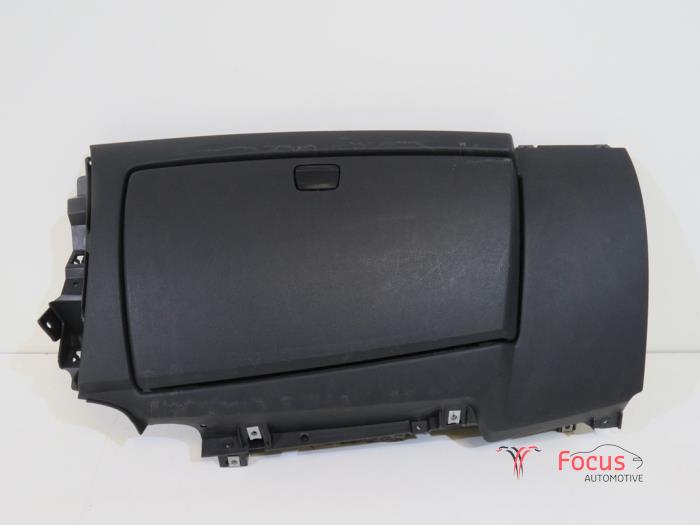 Begagnade Handskfack BMW 1 serie (E87/87N) 118d 16V Pris € 24,95 Marginaltabell erbjuds av Focus Automotive