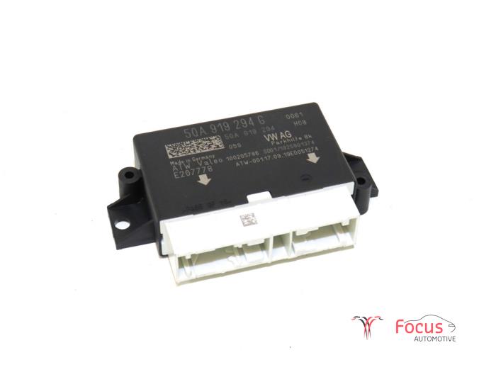 Begagnade PDC-modul Seat Leon (5FB) 1.0 TSI 12V Pris € 34,99 Marginaltabell erbjuds av Focus Automotive