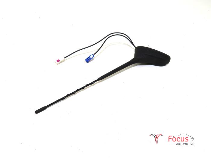 Używane Antena GPS Citroen C3 (SX/SW) 1.2 Vti 12V PureTech Cena € 34,95 Procedura marży oferowane przez Focus Automotive