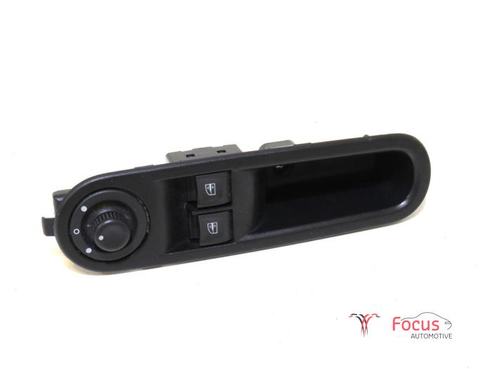 Usados Interruptor combinado de ventanillas Renault Twingo III (AH) 1.0 SCe 70 12V Precio € 16,95 Norma de margen ofrecido por Focus Automotive