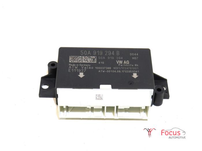 Begagnade PDC-modul Volkswagen Golf VII (AUA) 1.0 TSI 12V Pris € 19,99 Marginaltabell erbjuds av Focus Automotive