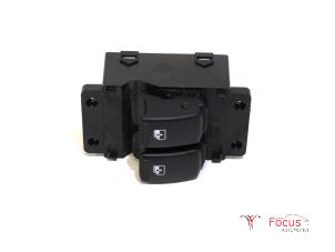 Begagnade Flerfunktionsbrytare, fönster Hyundai i10 (F5) 1.1i 12V Pris € 15,00 Marginaltabell erbjuds av Focus Automotive