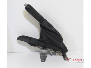 Begagnade Parkeringsbromsspak Mini Mini (R56) 1.6 16V One Pris € 20,00 Marginaltabell erbjuds av Focus Automotive
