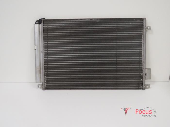 Usagé Radiateur clim Fiat 500 (312) 0.9 TwinAir 85 Prix € 49,95 Règlement à la marge proposé par Focus Automotive