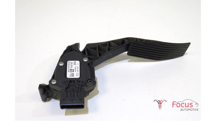 Gaspedalsensor från en Opel Insignia Sports Tourer 2.0 CDTI 16V 160 Ecotec 2010