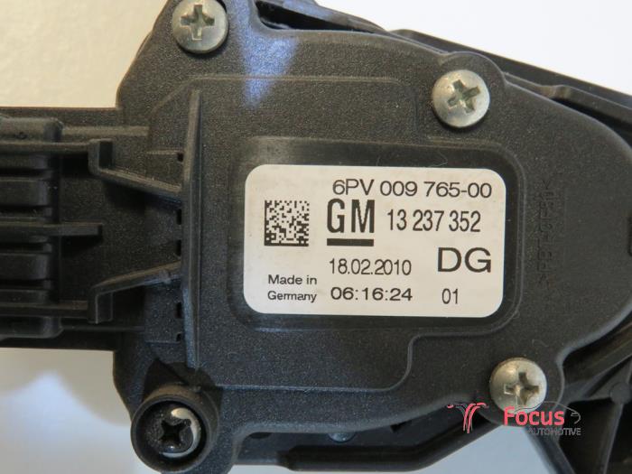 Gaspedalsensor från en Opel Insignia Sports Tourer 2.0 CDTI 16V 160 Ecotec 2010