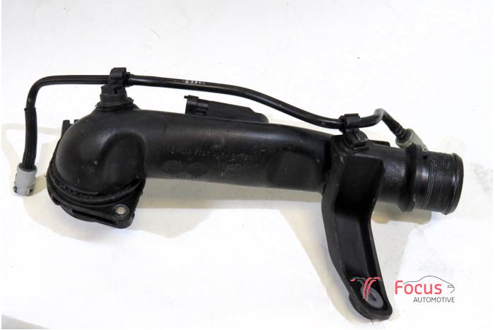 Gebrauchte Intercooler Rohr Fiat 500 (312) 0.9 TwinAir 85 Preis € 24,95 Margenregelung angeboten von Focus Automotive