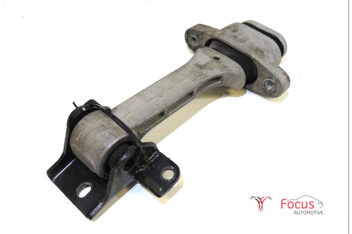 Used Engine mount Kia Sportage (SL) 2.0 CRDi 16V VGT 4x4 Price € 17,95 Margin scheme offered by Focus Automotive