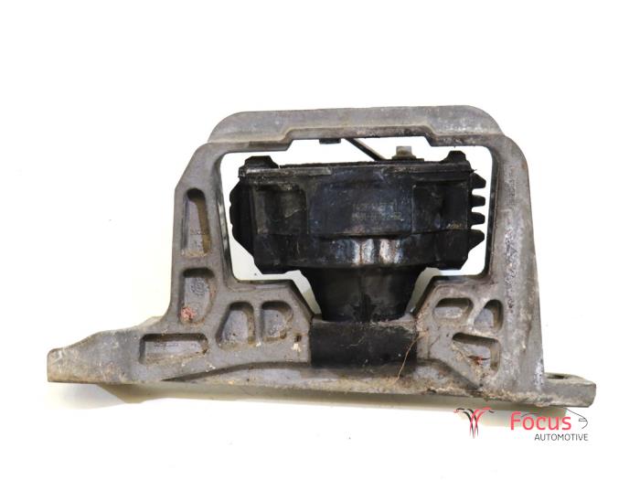 Used Engine mount Ford Focus 3 Wagon 1.0 Ti-VCT EcoBoost 12V 125 Price € 20,00 Margin scheme offered by Focus Automotive