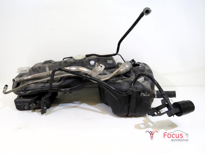 Begagnade Tank Volvo XC40 (XZ) 1.5 T3 12V Pris € 225,00 Marginaltabell erbjuds av Focus Automotive