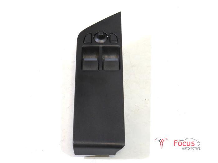 Usados Interruptor combinado de ventanillas Landrover Range Rover Evoque (LVJ/LVS) 2.2 eD4 16V Precio € 35,00 Norma de margen ofrecido por Focus Automotive