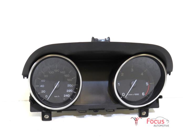 Begagnade Instrumentpanel Landrover Range Rover Evoque (LVJ/LVS) 2.2 eD4 16V Pris € 125,00 Marginaltabell erbjuds av Focus Automotive