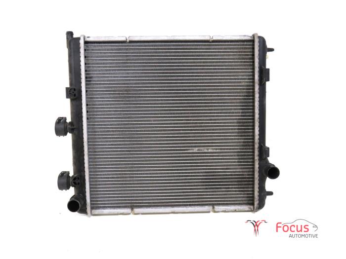 Usagé Radiateur Citroen C3 (SX/SW) 1.0 Vti 12V PureTech Prix € 19,95 Règlement à la marge proposé par Focus Automotive