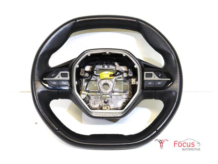 Begagnade Ratt Peugeot 208 II (UB/UH/UP) 1.2 Vti 12V PureTech 75 Pris € 64,95 Marginaltabell erbjuds av Focus Automotive