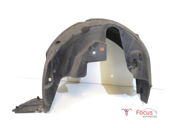 Używane Nadkole Peugeot 208 II (UB/UH/UP) 1.2 Vti 12V PureTech 75 Cena € 45,00 Procedura marży oferowane przez Focus Automotive