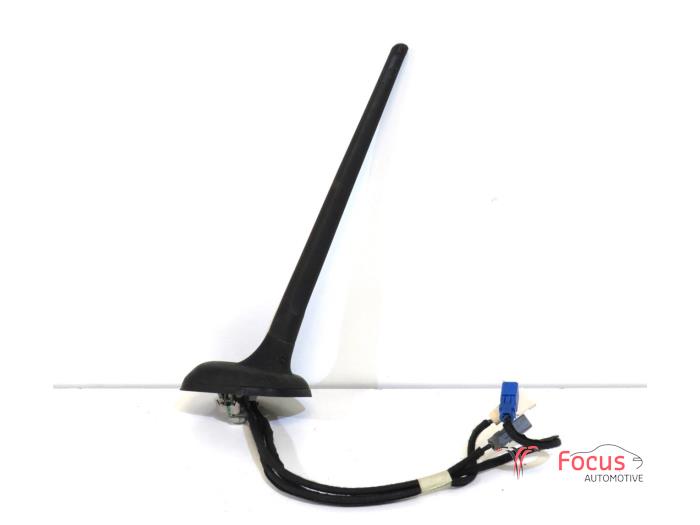 Używane Antena GPS Fiat 500X (334) 1.6 E-torq 16V Cena € 60,00 Procedura marży oferowane przez Focus Automotive