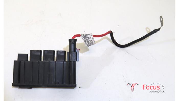 Używane Regulator napiecia Mini Mini (F56) 1.5 12V Cooper Cena € 14,95 Procedura marży oferowane przez Focus Automotive