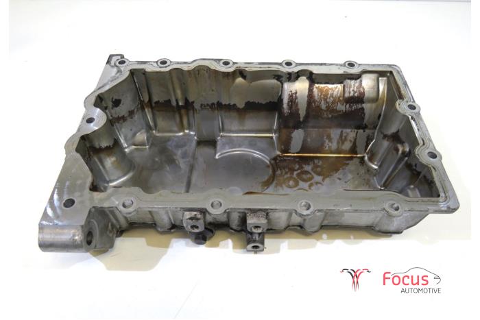 Used Sump Fiat 500X (334) 1.6 E-torq 16V Price € 100,00 Margin scheme offered by Focus Automotive