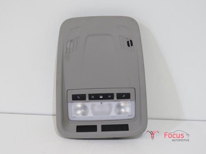 Begagnade Innerbelysning, fram Opel Astra K 1.2 Turbo 12V Pris € 8,95 Marginaltabell erbjuds av Focus Automotive