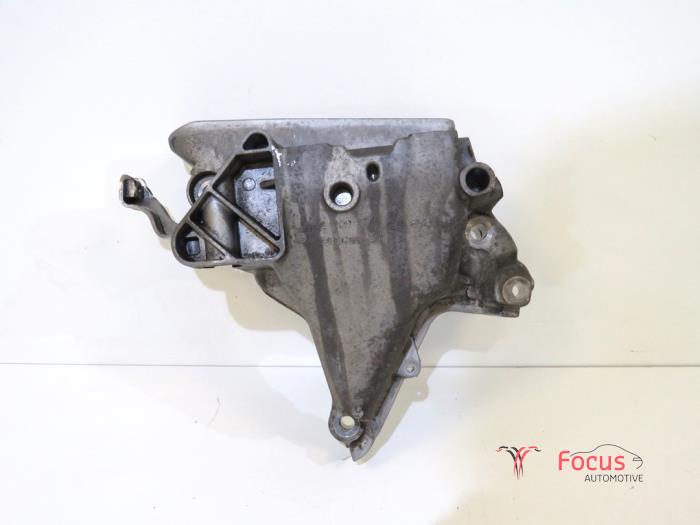 Used Engine mount Volkswagen Golf VII (AUA) 1.4 TSI 16V Price € 9,99 Margin scheme offered by Focus Automotive