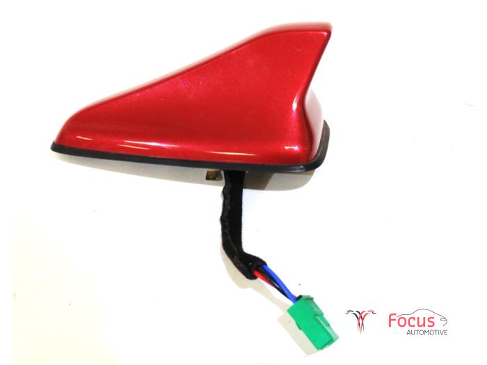 Używane Antena GPS Kia Ceed (CDB5/CDBB) 1.0i T-GDi 12V Cena € 75,00 Procedura marży oferowane przez Focus Automotive