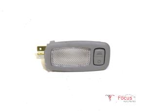 Usados Luz interior delante Kia Ceed (CDB5/CDBB) 1.0i T-GDi 12V Precio € 14,95 Norma de margen ofrecido por Focus Automotive