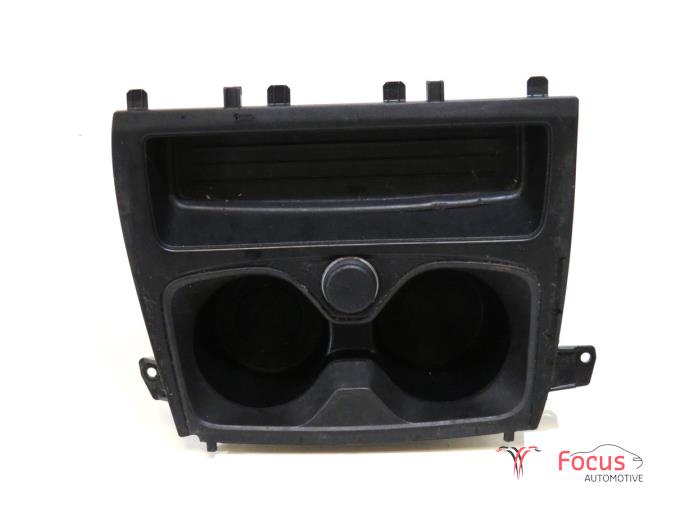 Gebrauchte Getränkehalter BMW 1 serie (F20) 116d 1.6 16V Efficient Dynamics Preis € 14,95 Margenregelung angeboten von Focus Automotive